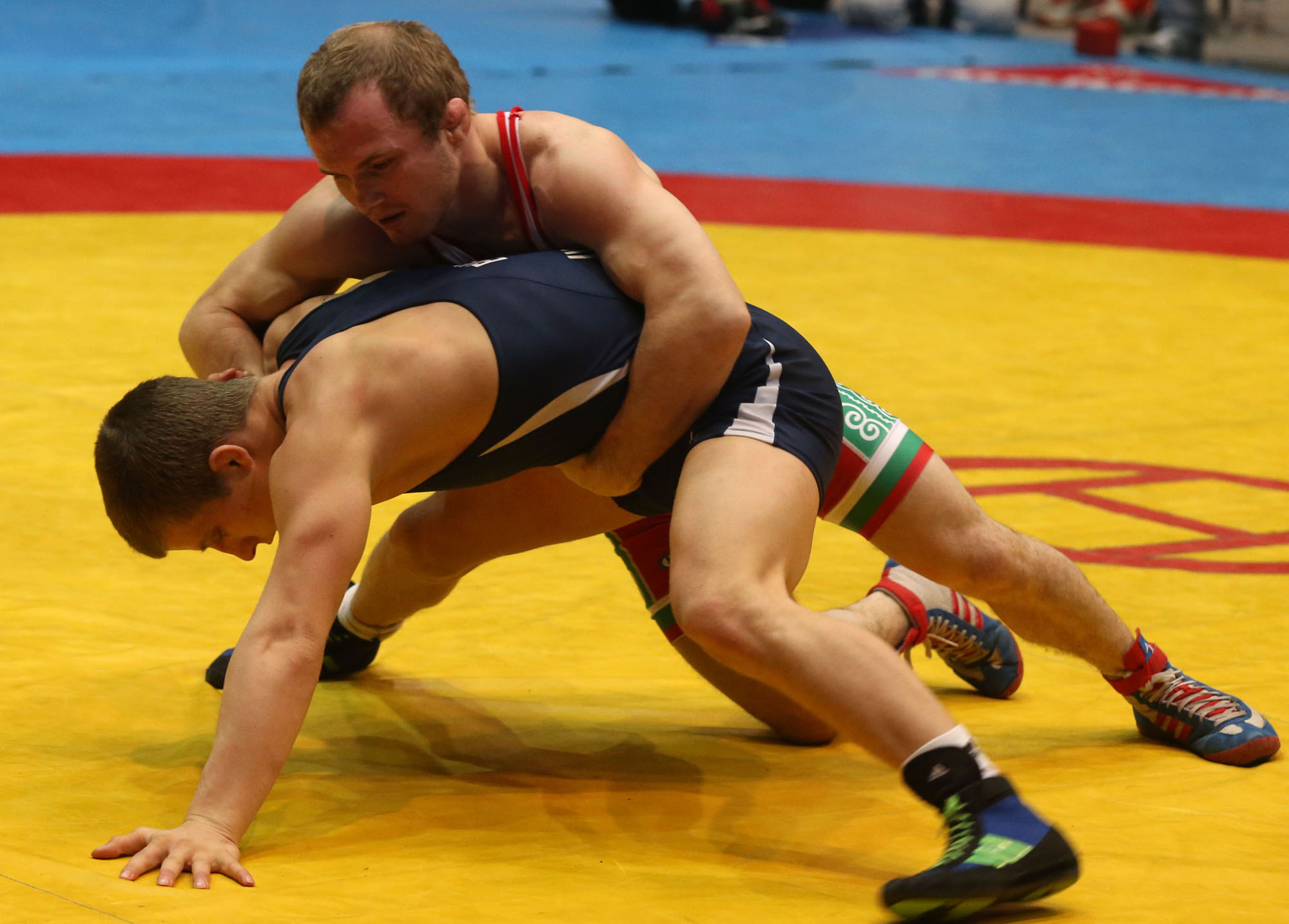 Дубов сваля килограми за олимпийската категория на турнира „Дан Колов”