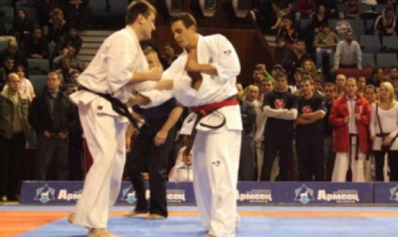 Осем медала за българите на турнир по карате киокушин за юноши в Иран