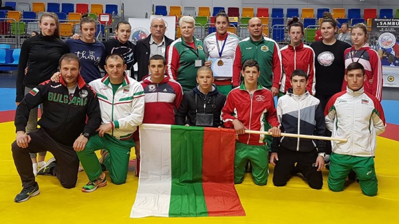 България с титла и още шест медала от Европейското по самбо
