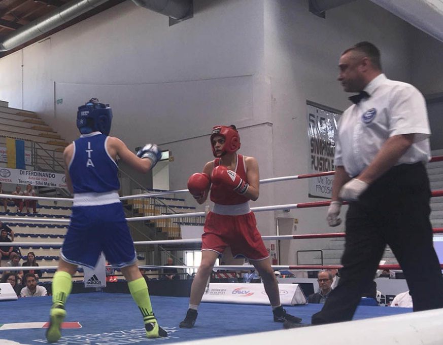 Горяна Стоева започва с боксьорка от Узбекистан на младежката Oлимпиада