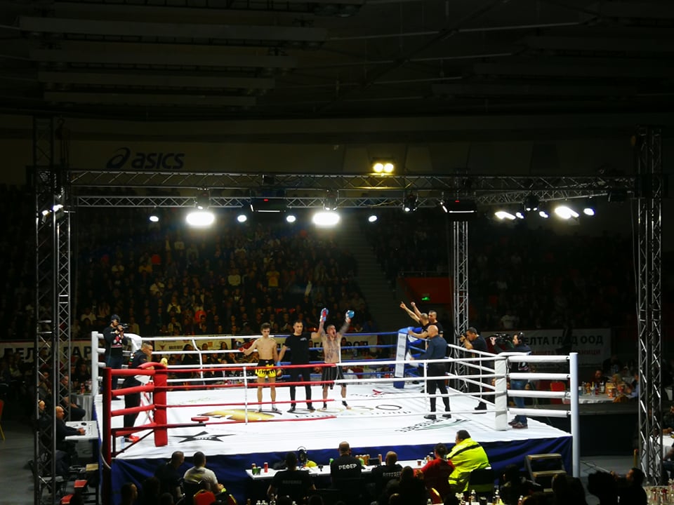 Симеон Наковски с трудна победа на GRAND FIGHT ARENA