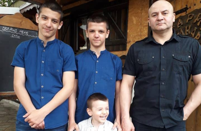 Спешно се търсят 14 000 евро за младия кикбоксьор Иван от Варна