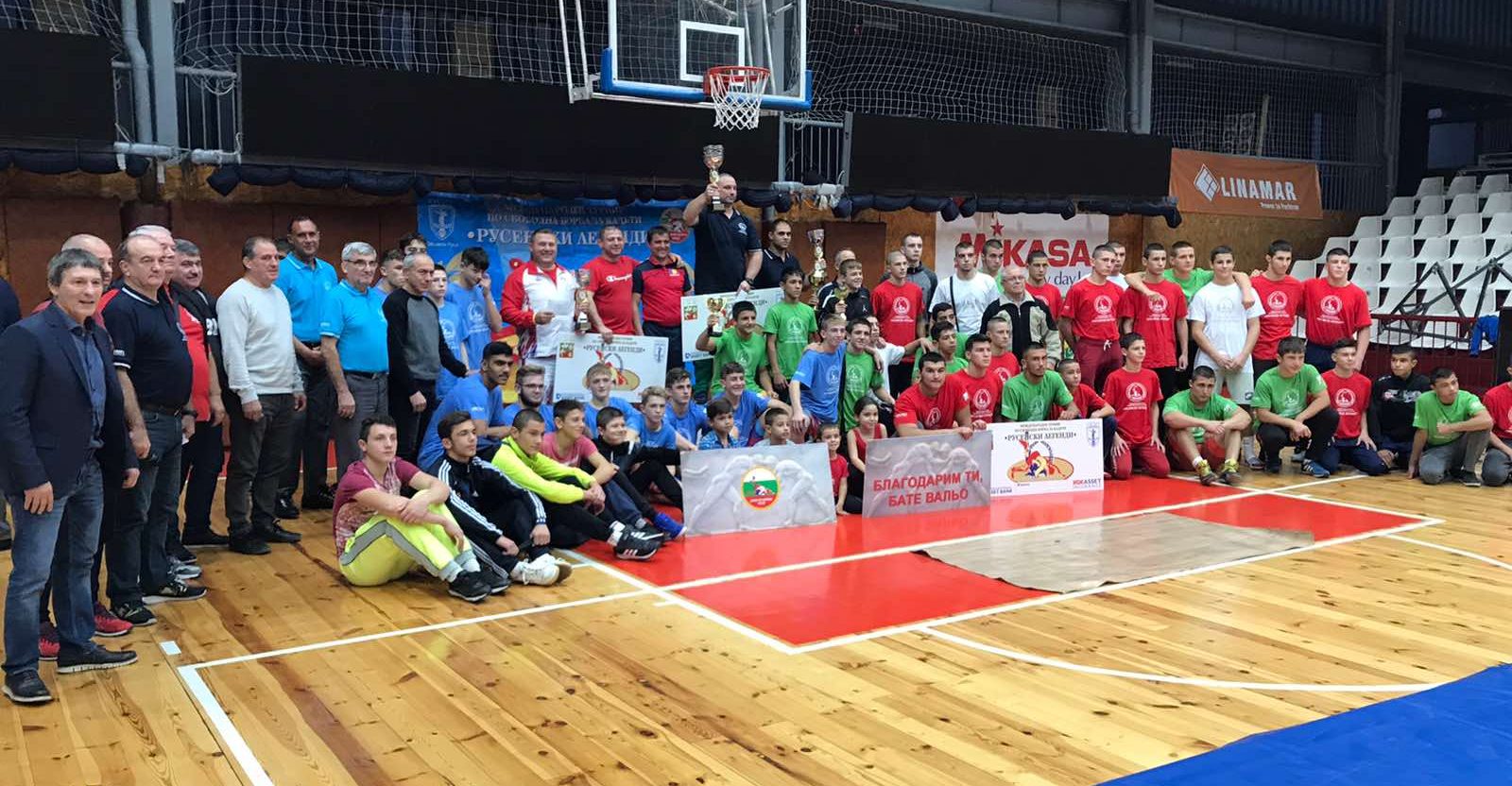 България спечели купата на турнира по борба „Русенски легенди“