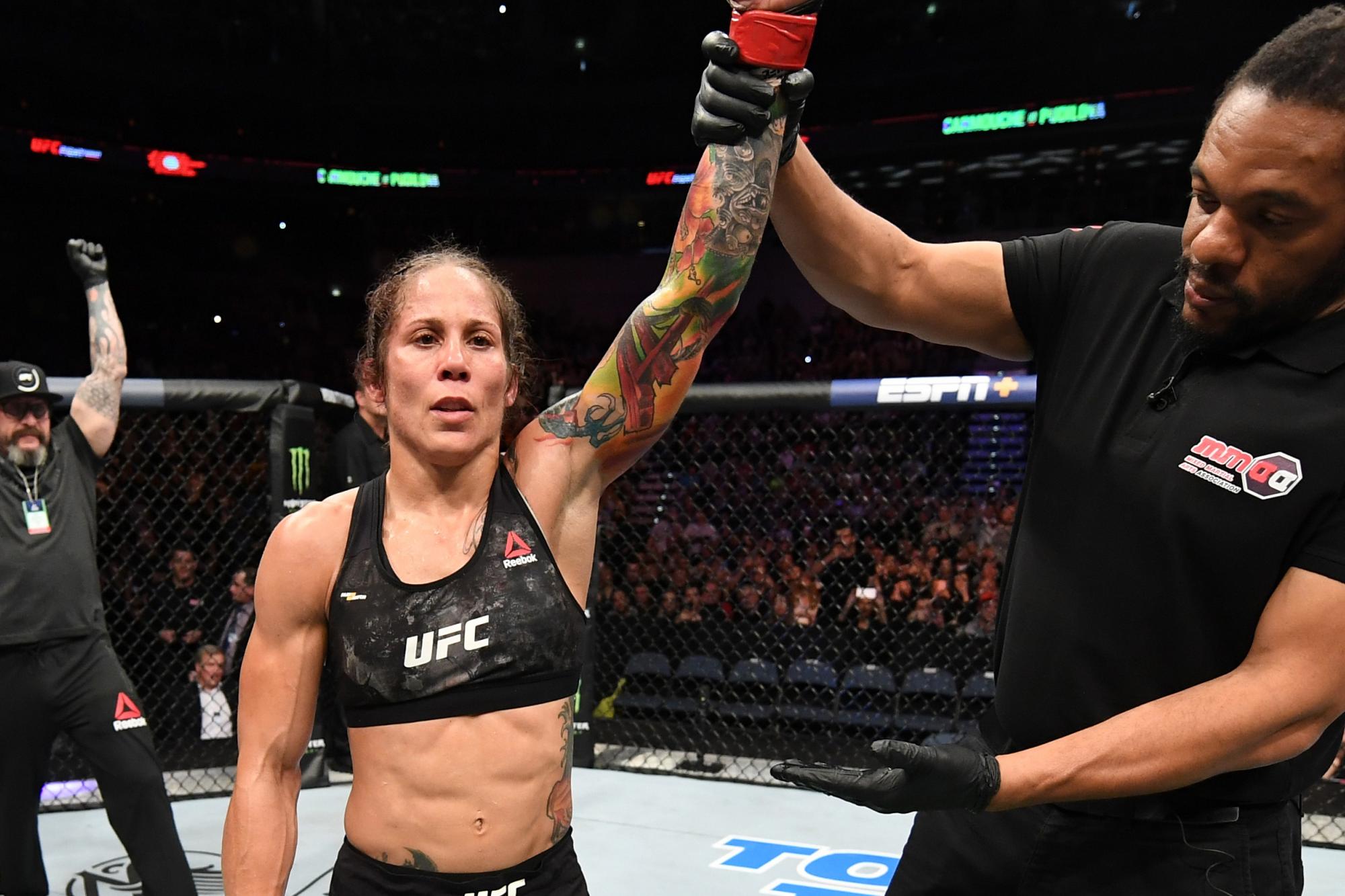 И Лиз Кармуш бе освободена от UFC