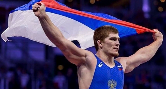 Олимпийският шампион Евлоев пожела успех на националите на Русия (СНИМКА)