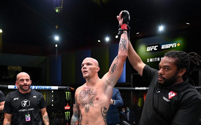 Боец от UFC разказва за ужаса от свалянето на килограми