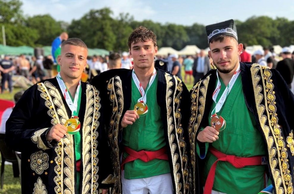 Бойни звезди на България с медали от узбекистански народни борби в Руен