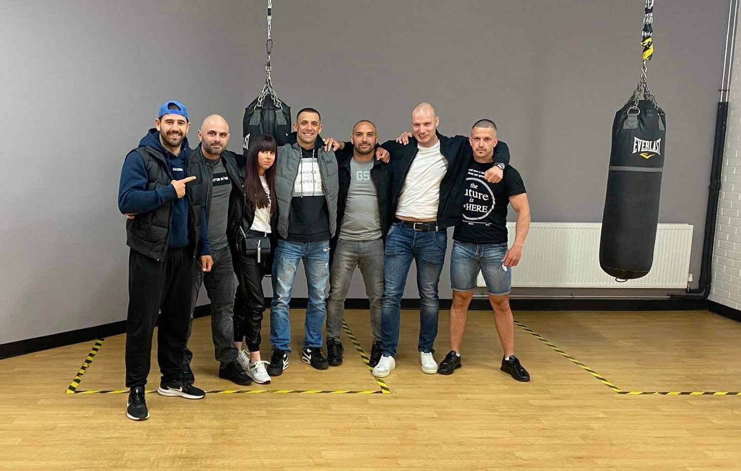 50 българи надъхват наш боксьор в Бристол