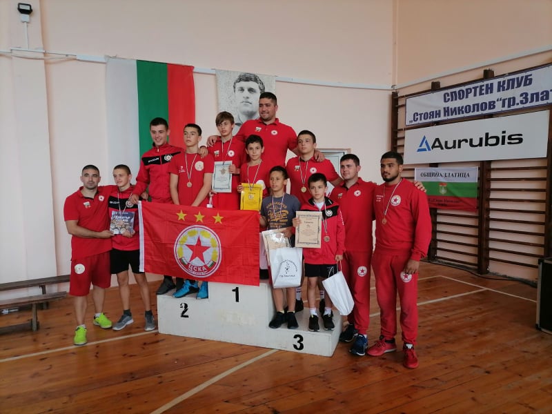 Младите надежди на ЦСКА обраха медалите от турнир по борба