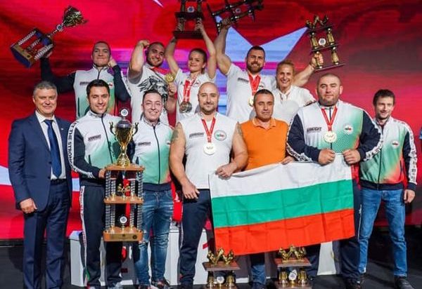 България в топ 3 на света на канадска борба (СНИМКА)