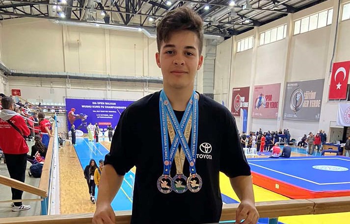 Наше момче обра медалите от Балканското първенство по УШУ
