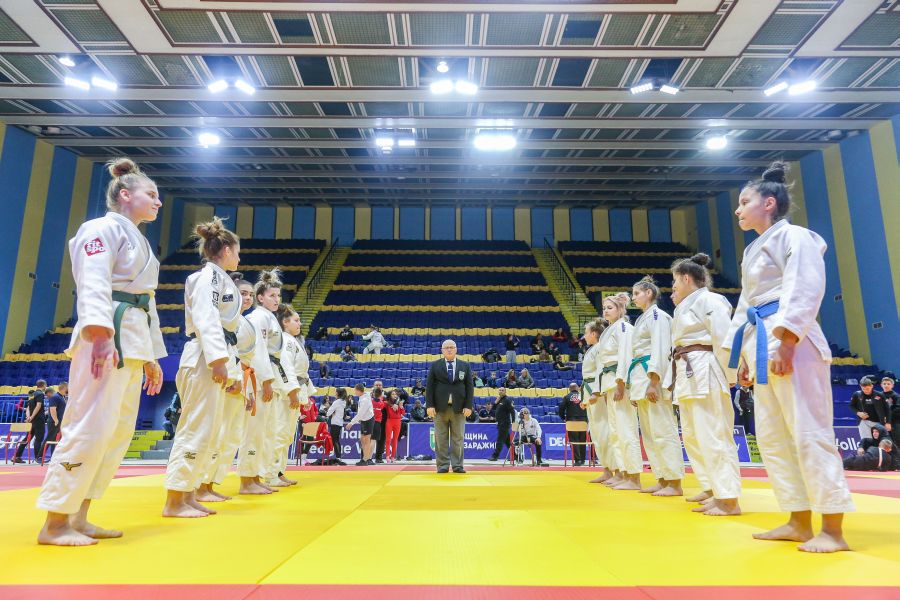 Над 500 състезатели от шест държави участват на турнир по джудо в София