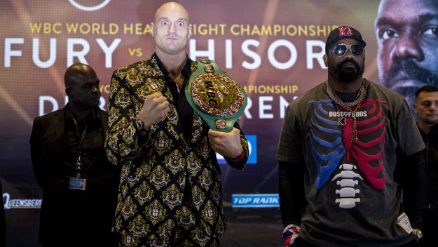 Световният шампион по бокс Тайсън Фюри е по-тежък от претендента Дерек Чисора
