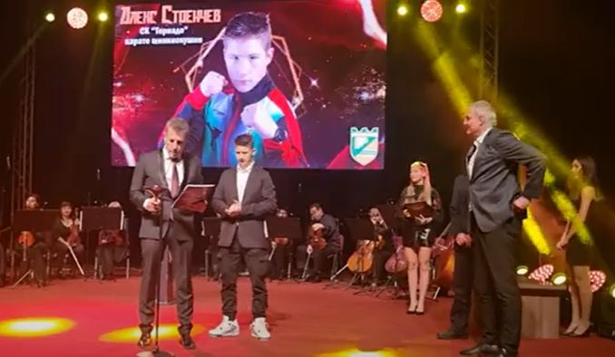 Бойните спортове доминират в Пазарджик, №1 е еврошампионът по карате киокушин Алекс Стоенчев (ВИДЕО)
