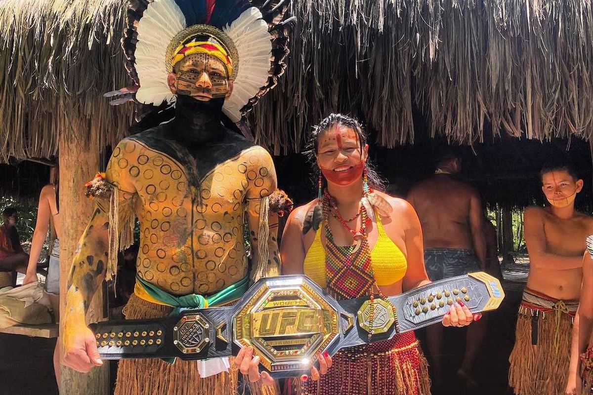 Алекс Перейра занесе шампионския  колан на племето си в Бразилия
