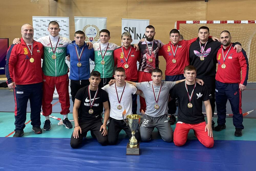 Юношеските национали на България по борба триумфираха на турнир за купа „Снина“ в Словакия