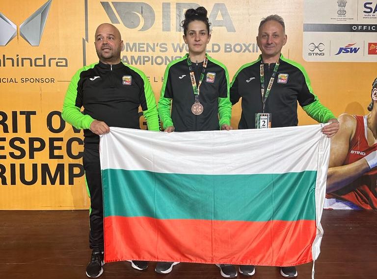 Обрат: Светлана Каменова с бронз от Световното по бокс