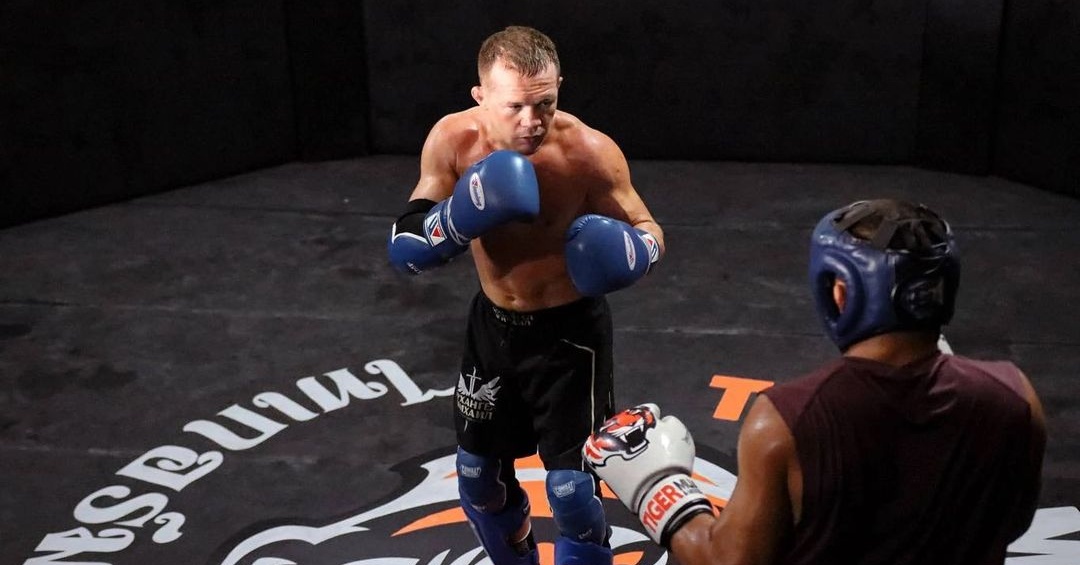 Ян удари Двалишвили по време на фейсофа преди UFC Fight Night (ВИДЕО)