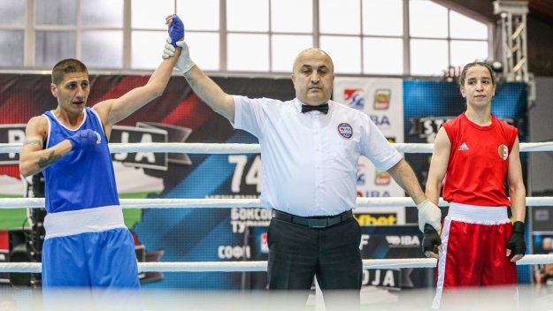Севда Асенова хвърли голям бой на мексиканка и е на 1/4 финал на Световното