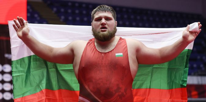 България завърши на шесто място в свободния стил на Европейското по борба