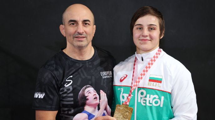 Министър Лечева поздрави европейската шампионка по борба Юлияна Янева