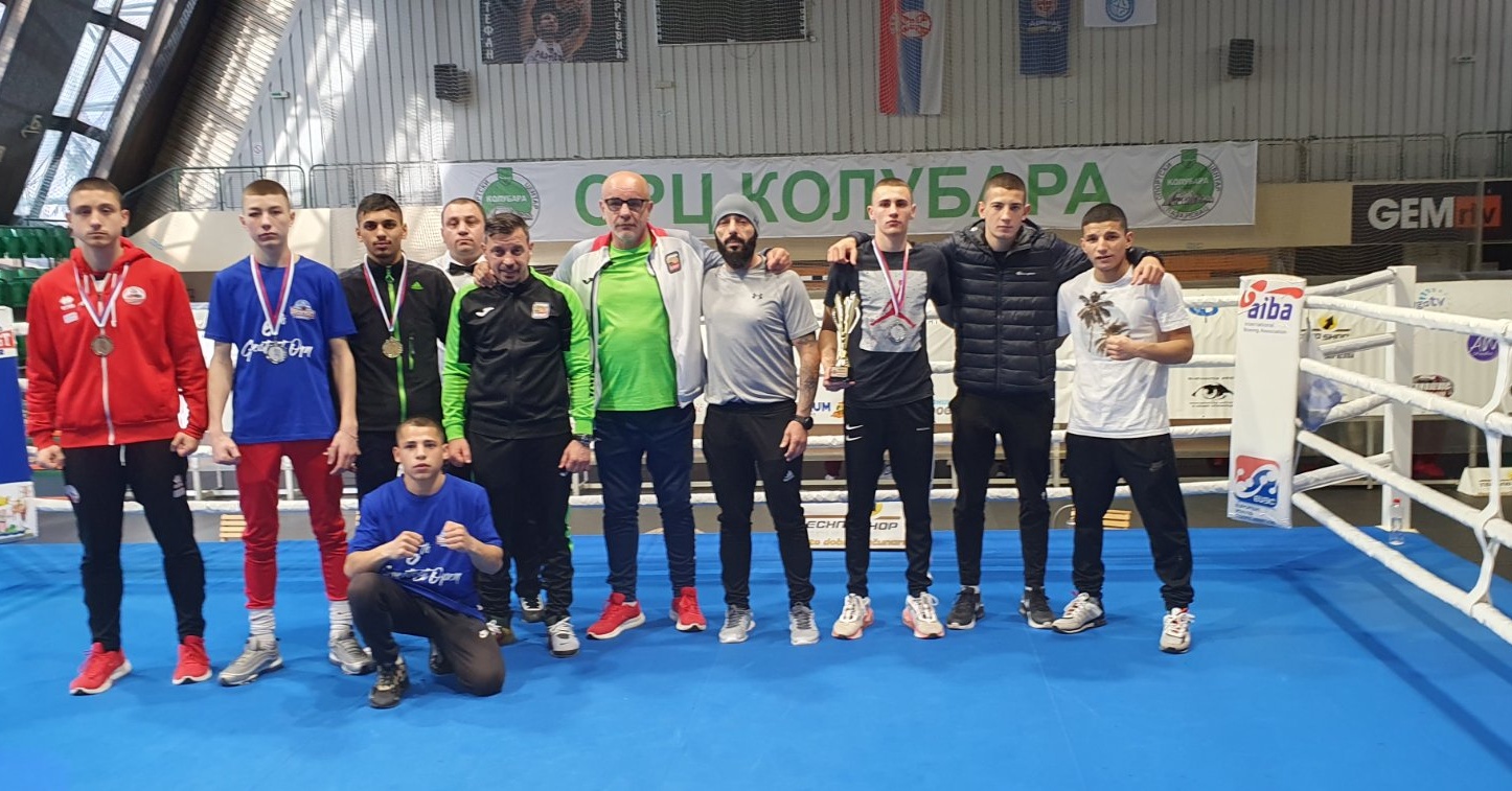 Боксьорите ни с фурор в Сърбия