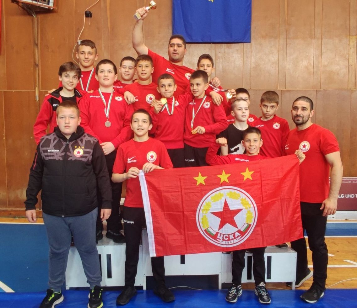 ЦСКА стана първи в борбата и при децата