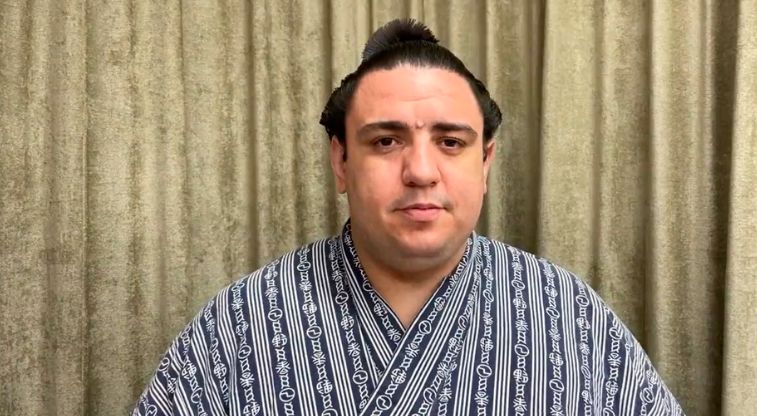 Аоияма спечели втора поредна победа на турнира по сумо в Токио