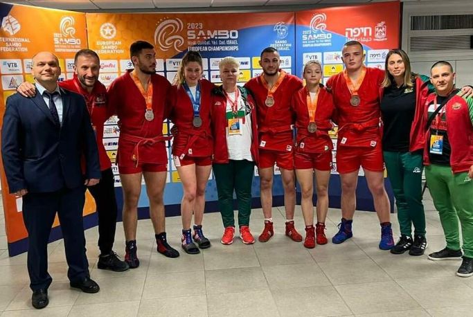 Българските медалисти от Европейското по самбо получиха премии
