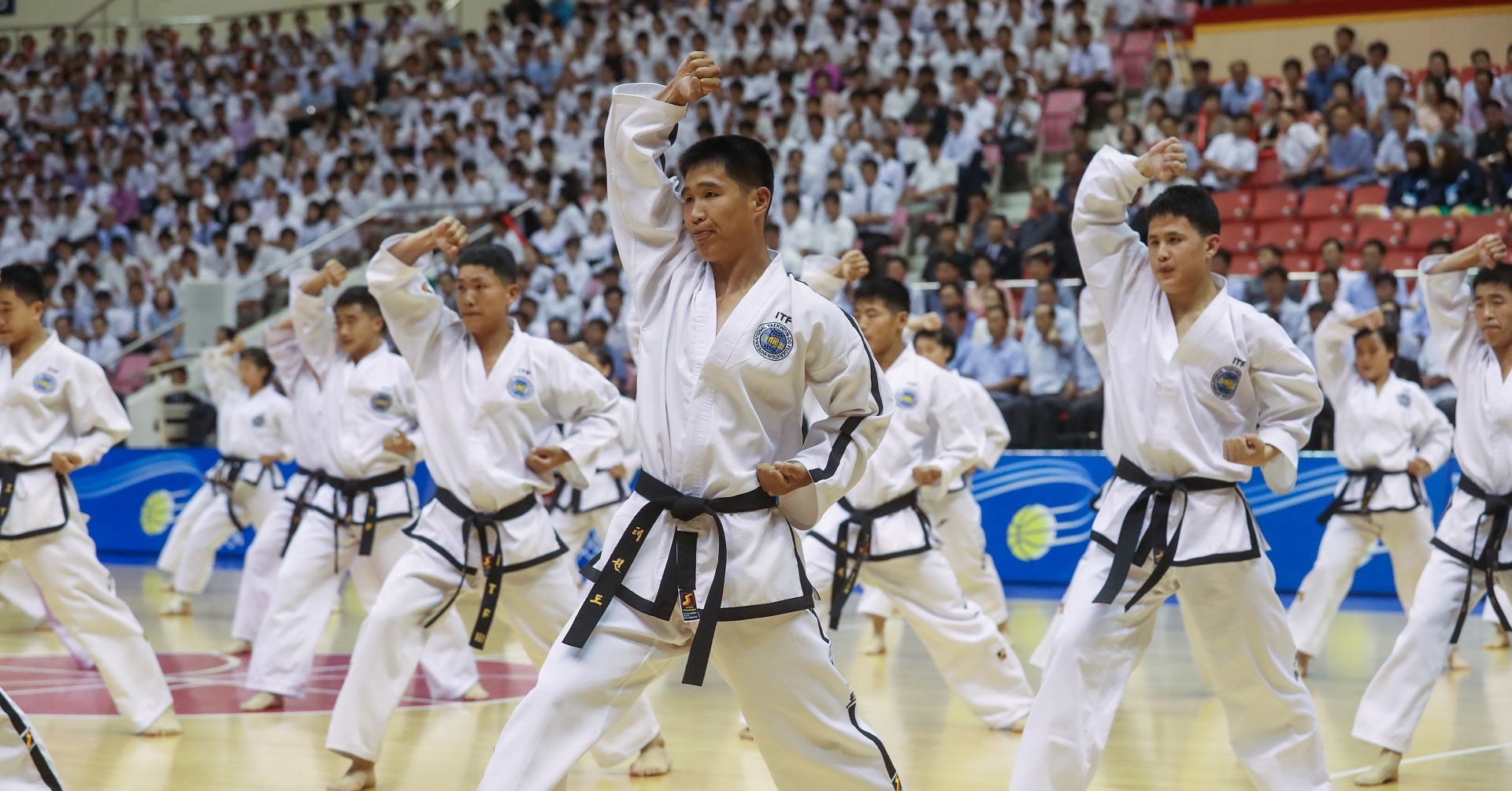 Националният отбор по таекуондо на Северна Корея е първата международна делегация на страната от 2020 г. насам