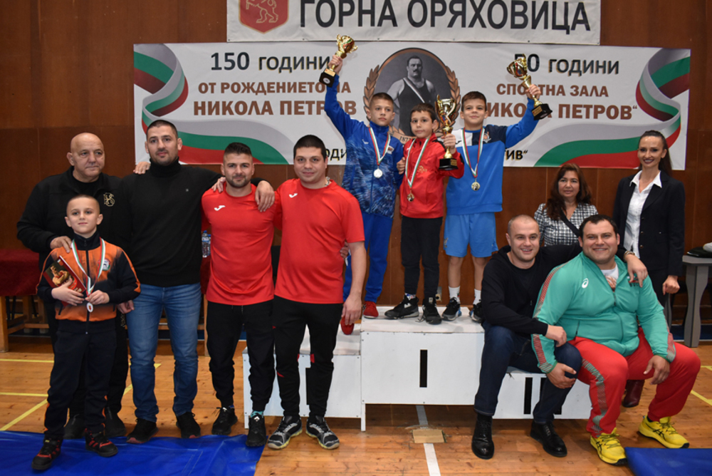 Таланти от Турция, Република Северна Македония и България участваха на турнира по борба „Никола Петров“
