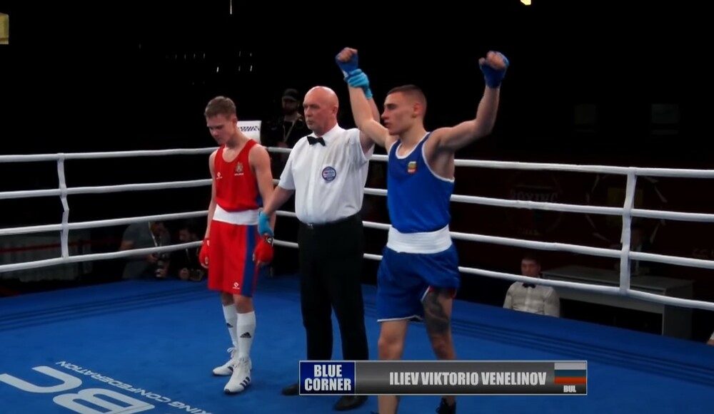 Викторио Илиев с чиста победа на Световната купа по бокс в Будва