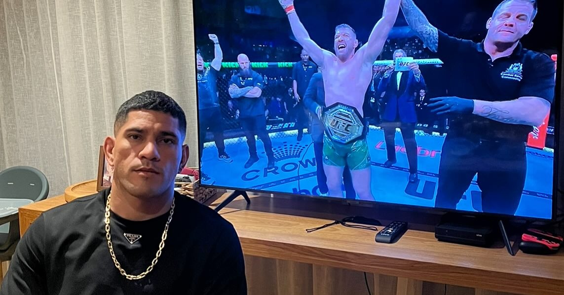 Шампионът на UFC в полутежка категория не се е отказал от битка срещу Дрикъс Ду Плесис