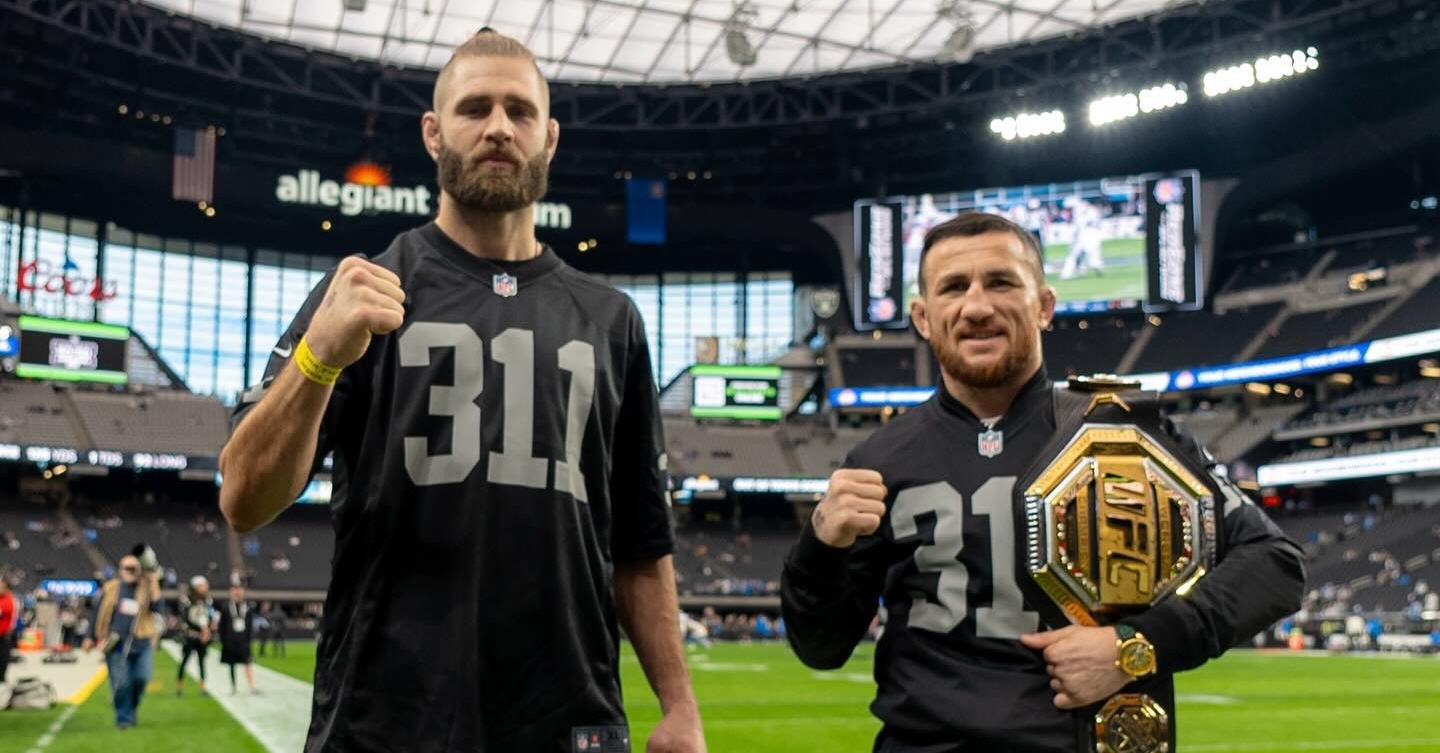 Прохазка и Мераб посетиха мач от NFL преди UFC 311