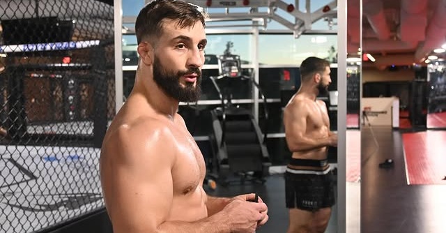 Назим Садихов победата след лекарска намеса на UFC Vegas 102