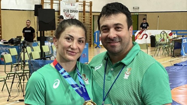 Олимпийската медалистка по борба Евелина Николова сложи край на кариерата си