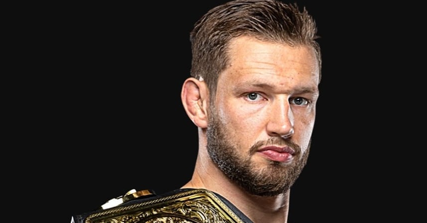 Рейнир де Ридер се надява да си извоюва шанс за титлата в UFC със събмишън над Робърт Уитакър