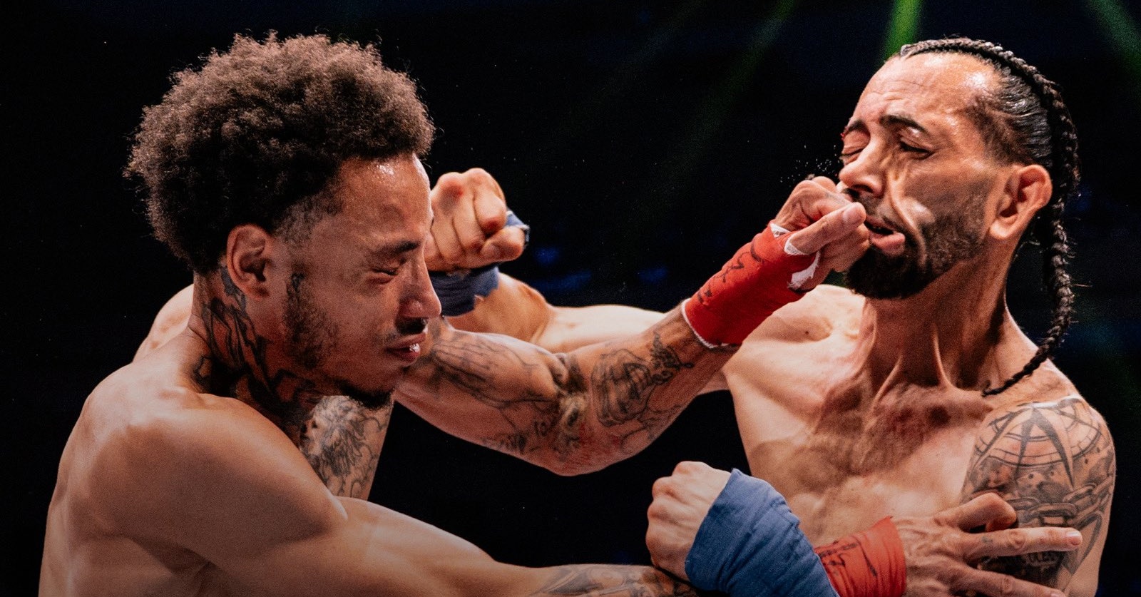 Андрю Строуд е новият временен шампион на BKFC, след като комисията промени резултата от „без резултат“ на победа с ТКО