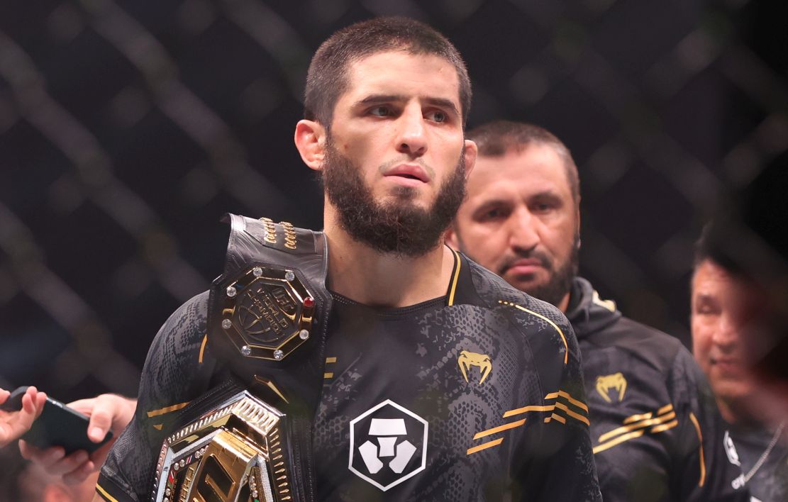 Махачев се разграничи от Чимаев относно главната битка на UFC 262