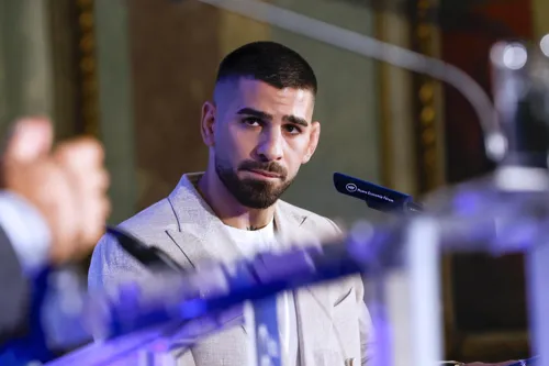 Ти Джей Дилашоу: Топурия избягва битка с Царукян