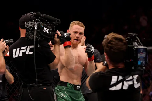 Дела Мадалена: Виждам ранна победа над Махачев и луда радост