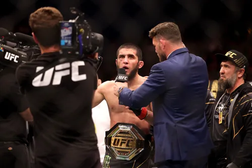 Адесаня каза кой е по-добър: Махачев или Хабиб и обясни защо