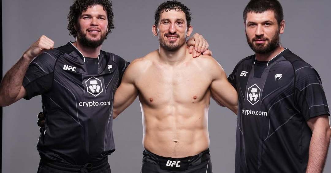 Армен Петросян се завръща в клетката – подписа договор с RCC