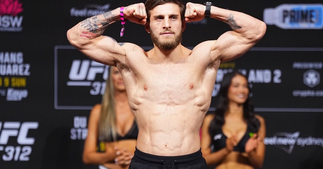 Александре Топурия продължи възхода си в UFC