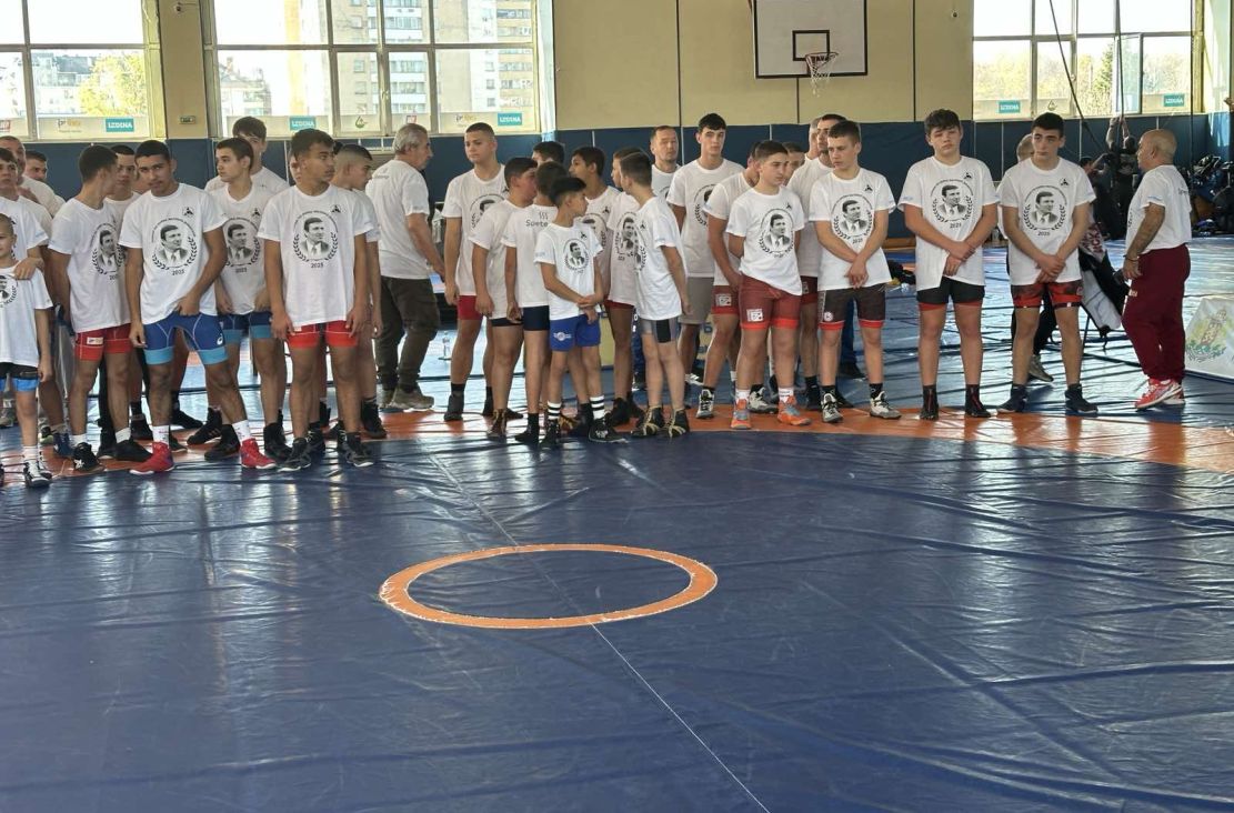 Трима олимпийски шампиони изгледаха турнира по борба в памет на Желязко Димитров