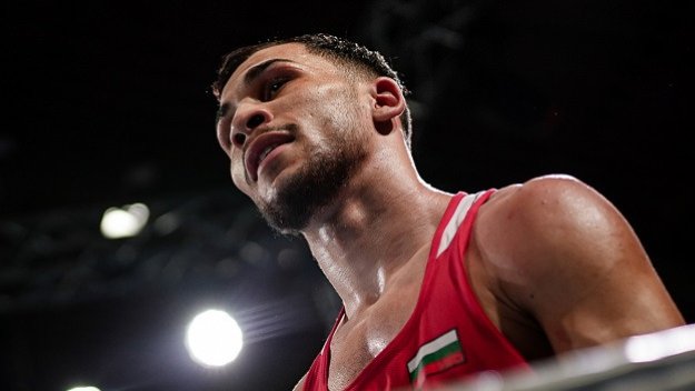 Радослав Росенов осигури първи медал за България от Европейското по бокс