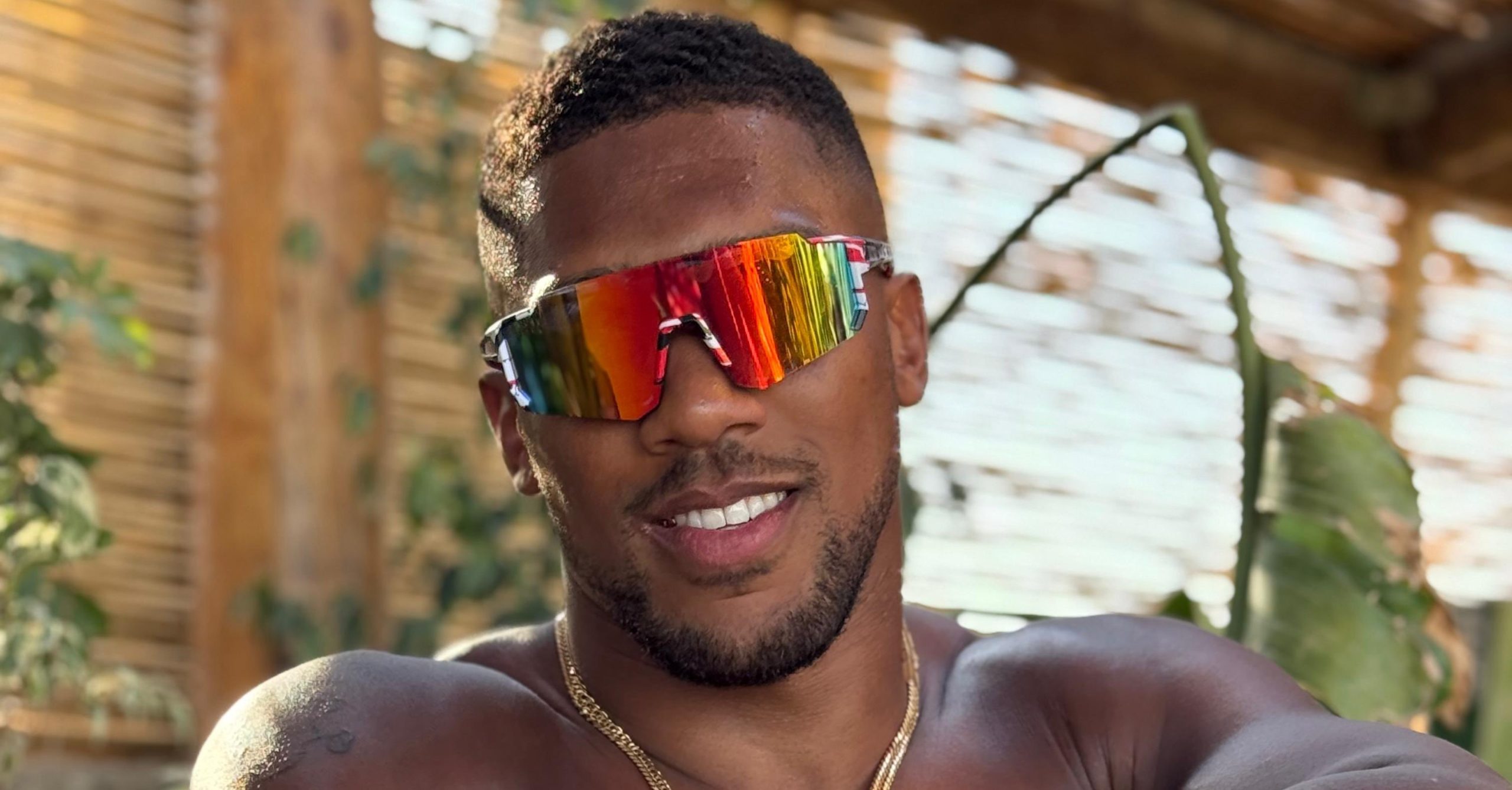 Джошуа се подготвял за мача с Джейк Пол в тренировъчния лагер на Олександър Усик