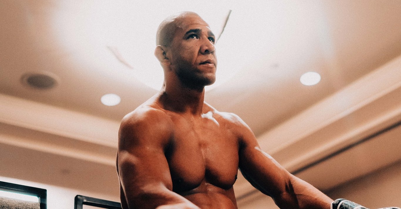 Грегъри Родригес поиска мач с Адесаня или Уитакър след победата на UFC 322