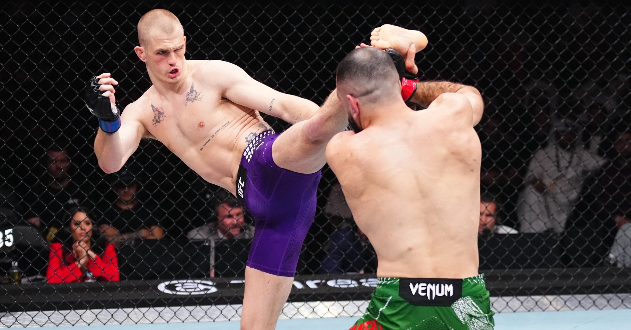 UFC Катар: Иън Мачадо Гари надигра Белал Мохамед и предизвика Ислам Махачев