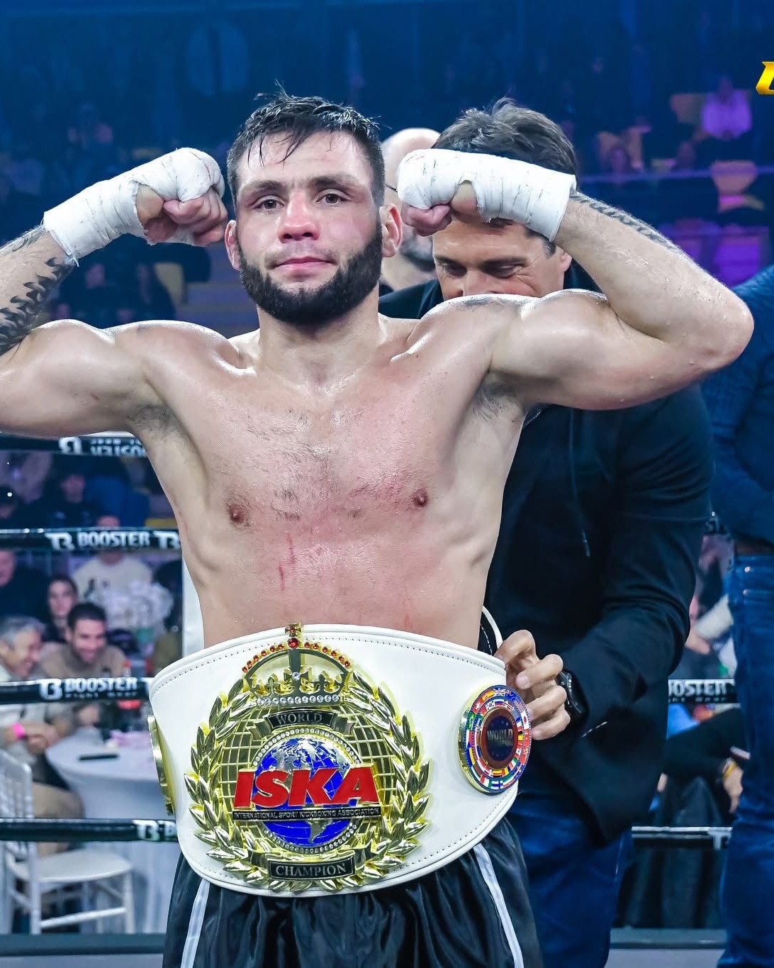 Кристофър Уолтър е новият световен шампион на ISKA в супер лека категория